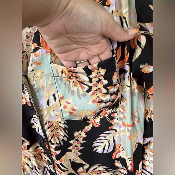 Free People Under The Palms Button Down Silky Soft Tropical Blouse Top XS - Picture 6 of 9